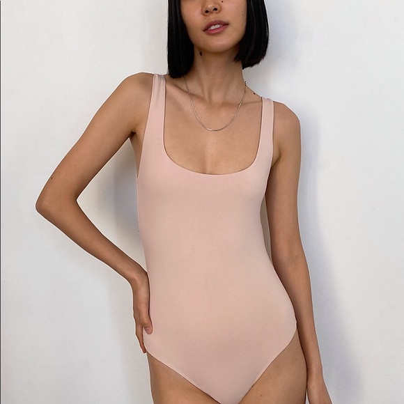 Babaton Contour Bodysuit (BNWT) - Picture 2 of 2